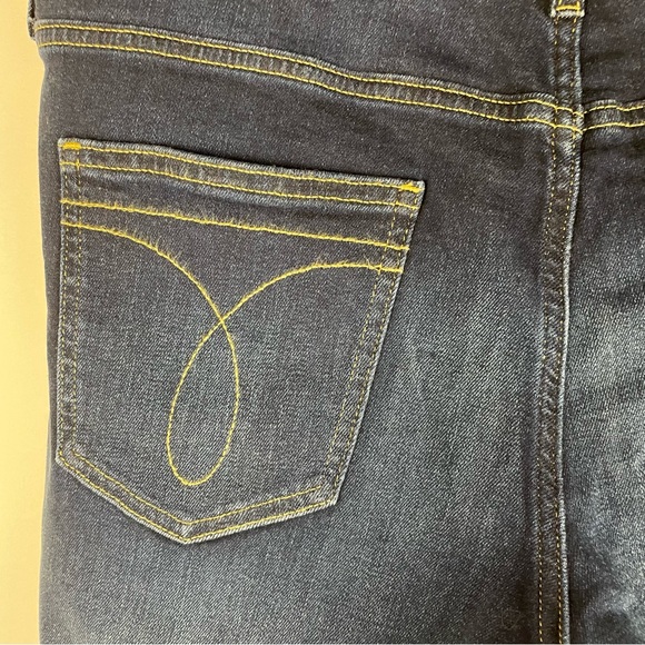 Calvin Klein Dark Wash High Rise Bermuda Shorts Women’s Size 12 - Picture 8 of 10